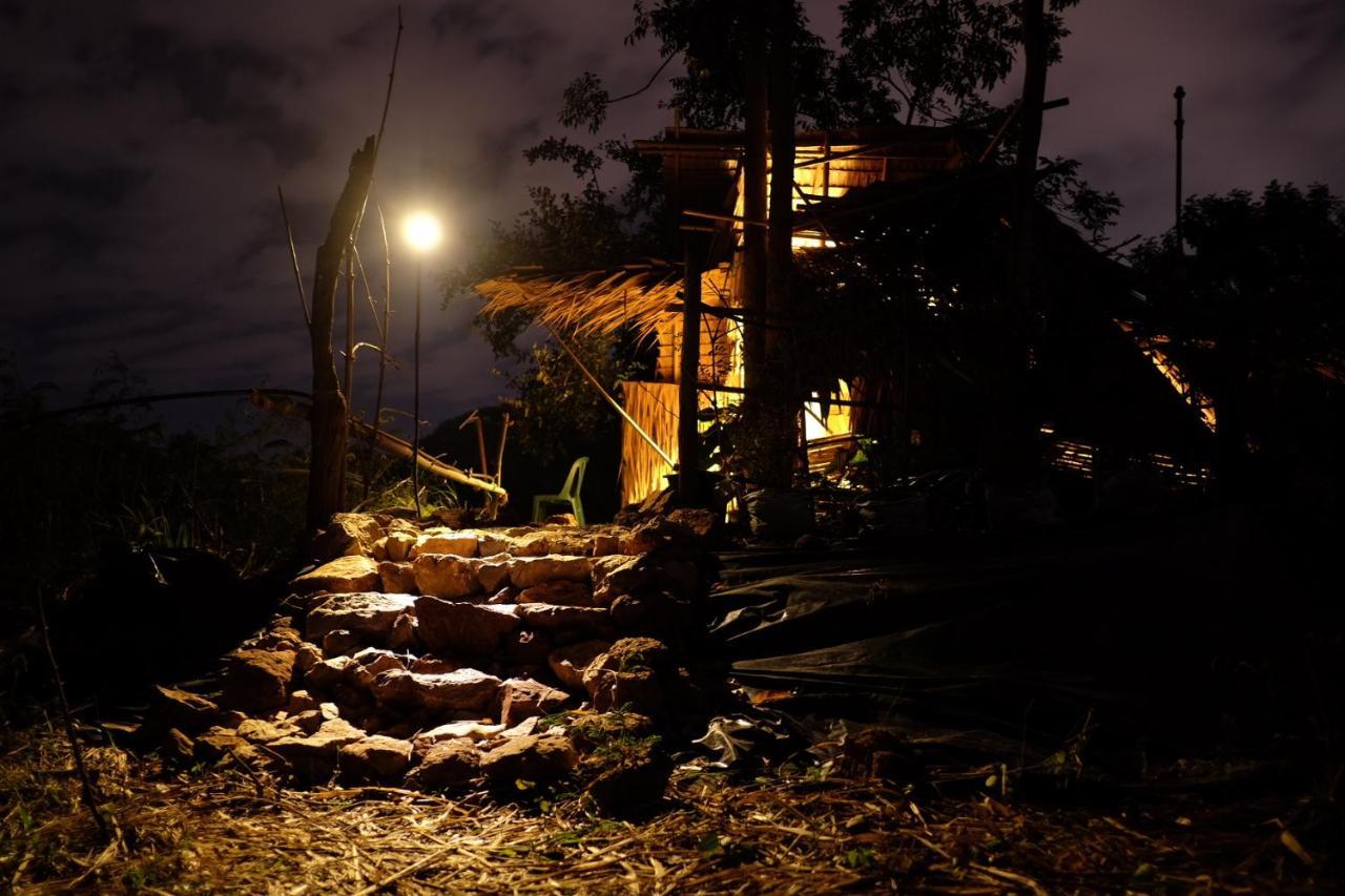 Hotel Royal Mountain Hut Ratchaburi Exterior foto