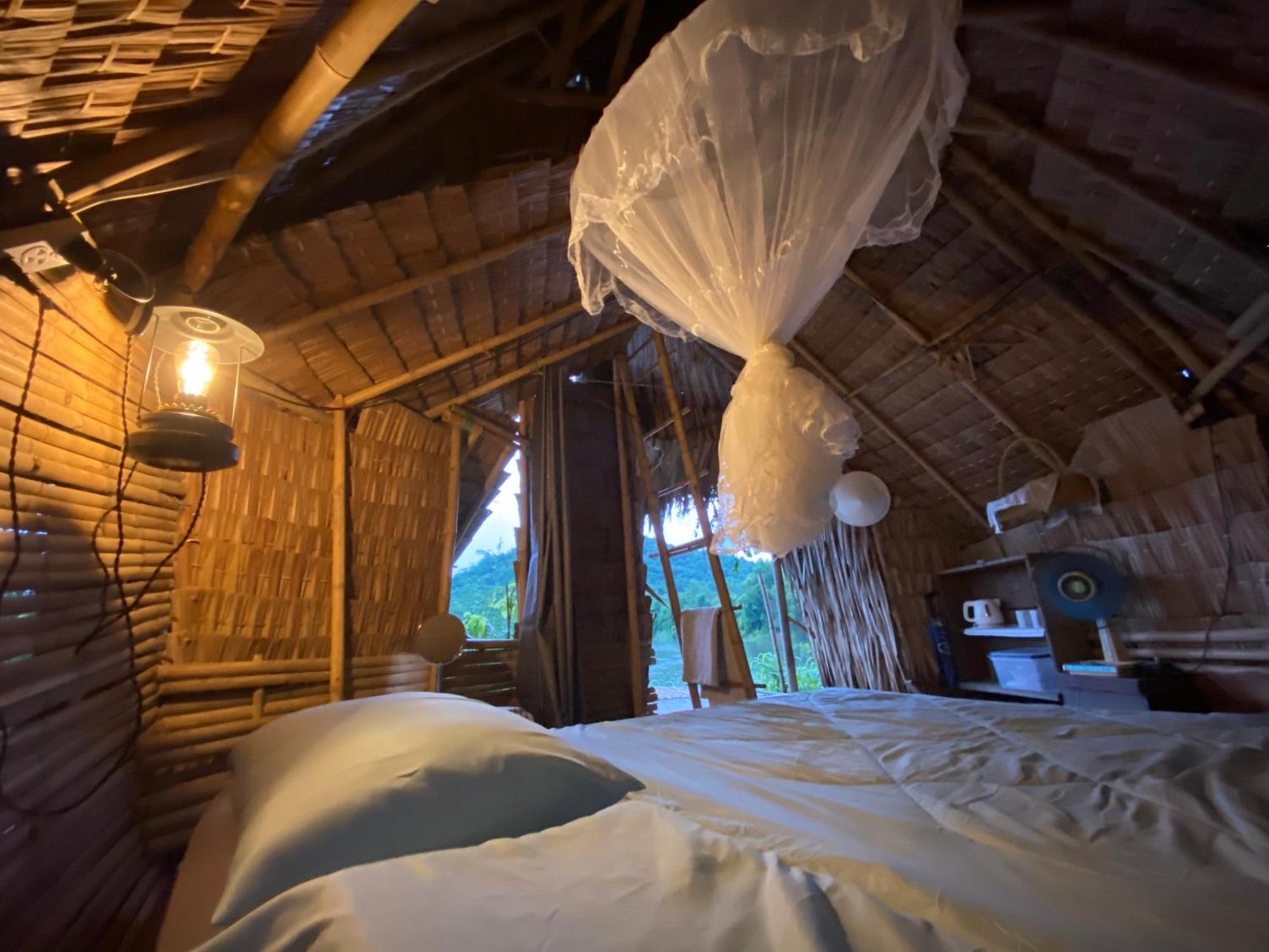Hotel Royal Mountain Hut Ratchaburi Exterior foto