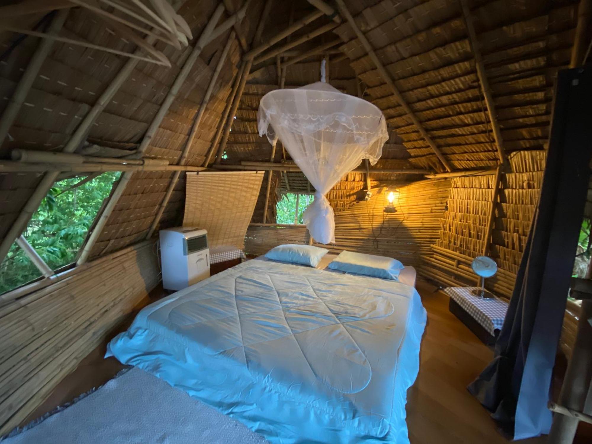 Hotel Royal Mountain Hut Ratchaburi Exterior foto