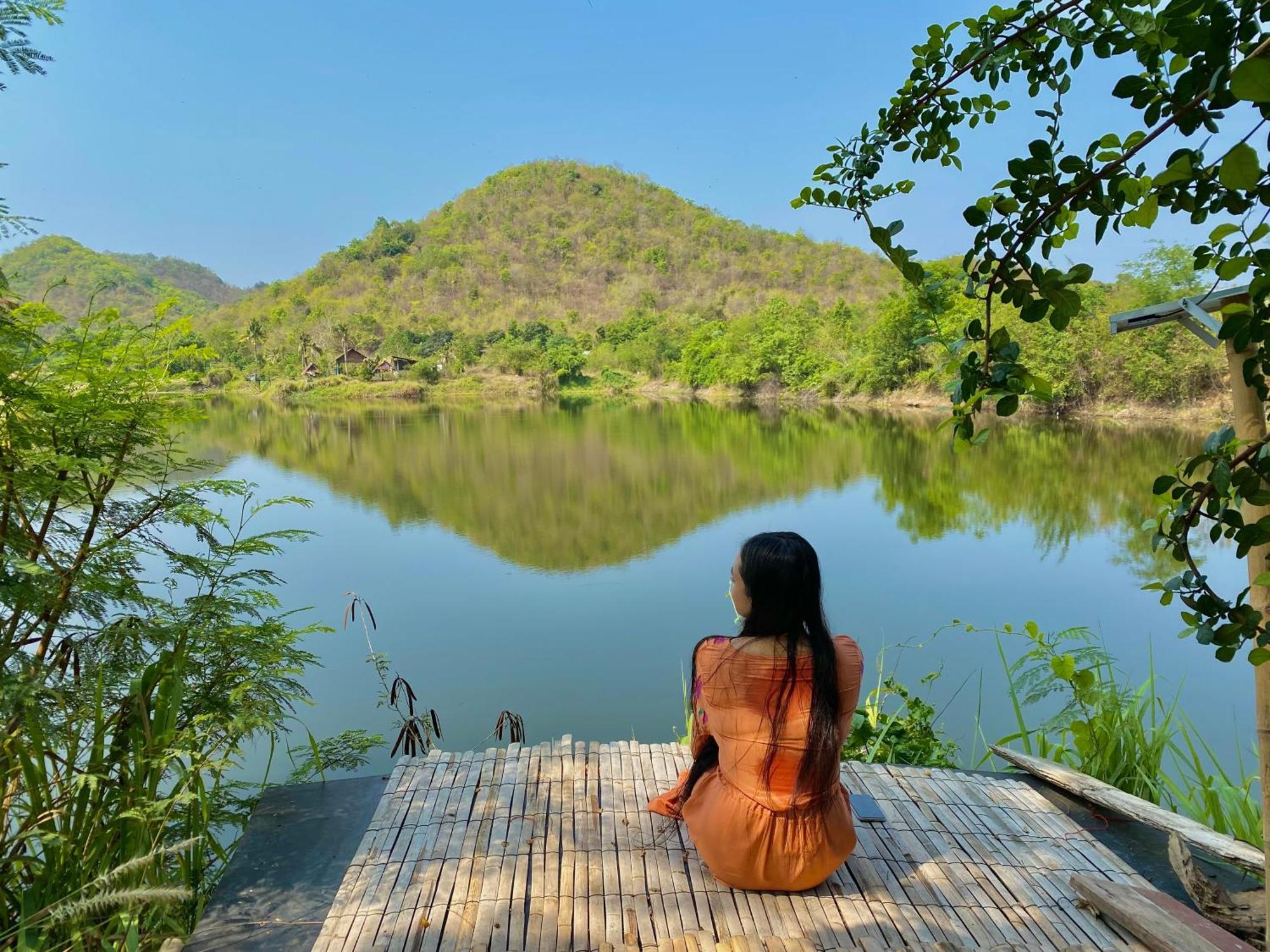Hotel Royal Mountain Hut Ratchaburi Exterior foto