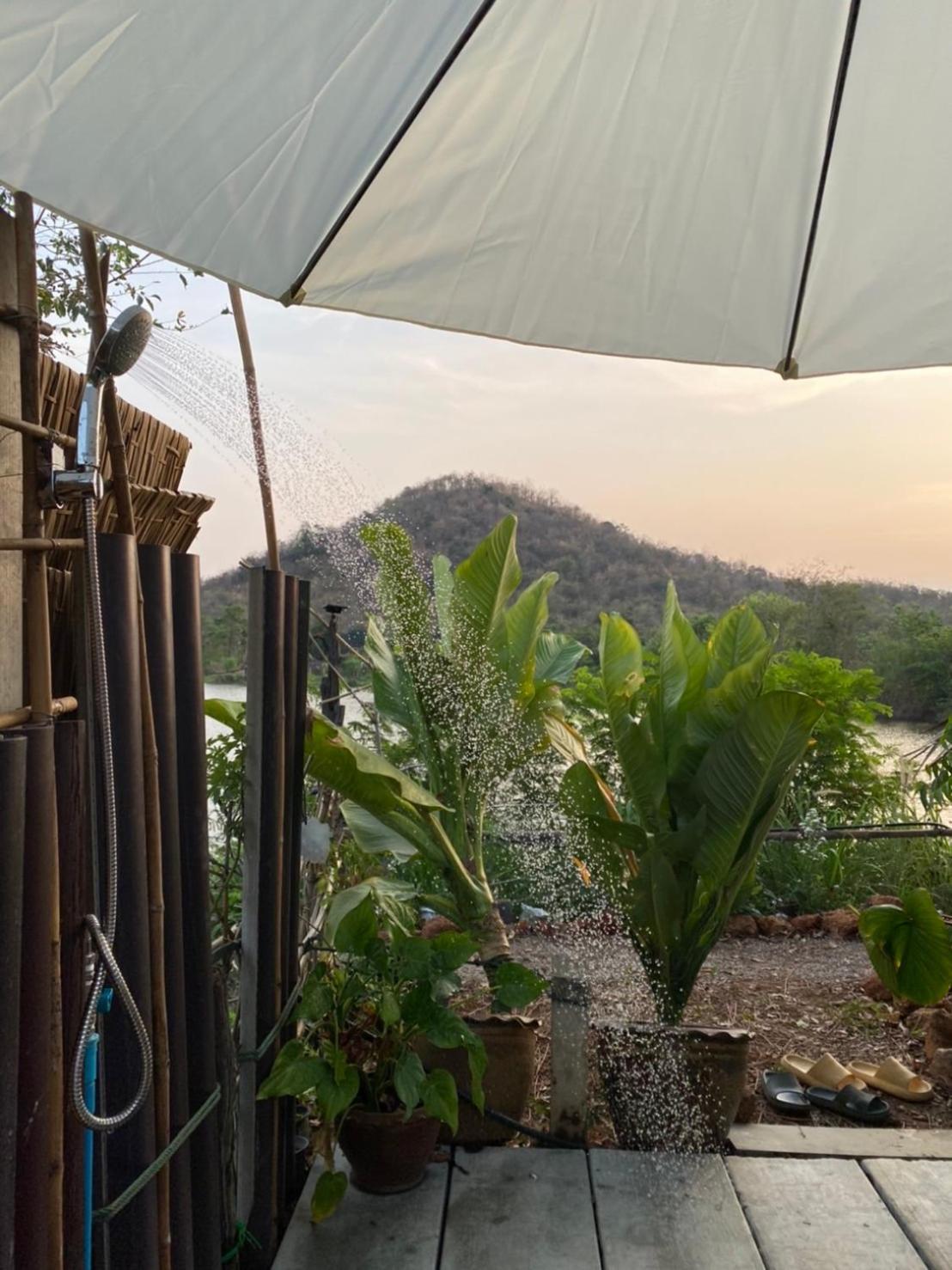 Hotel Royal Mountain Hut Ratchaburi Zimmer foto