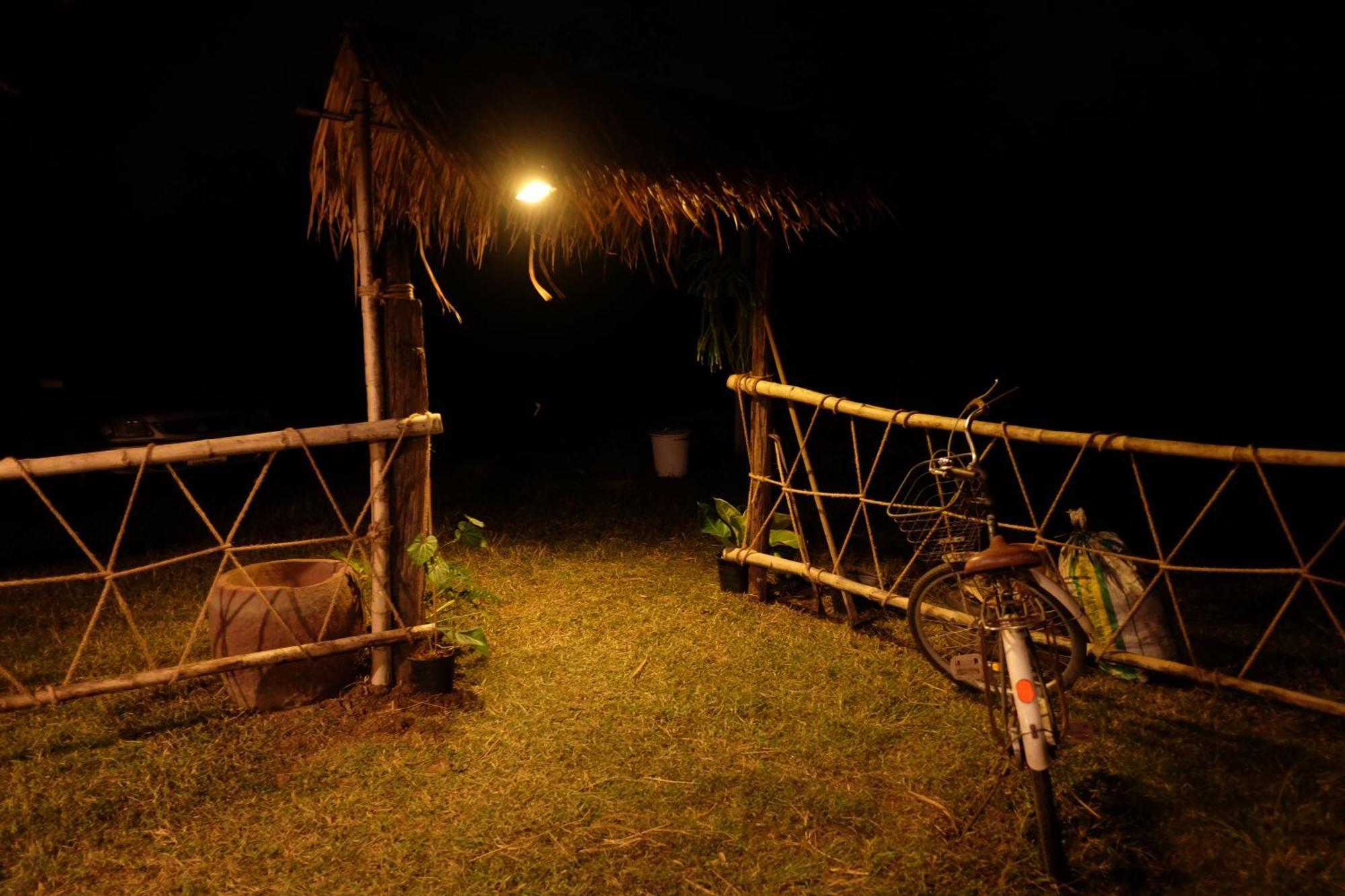 Hotel Royal Mountain Hut Ratchaburi Exterior foto