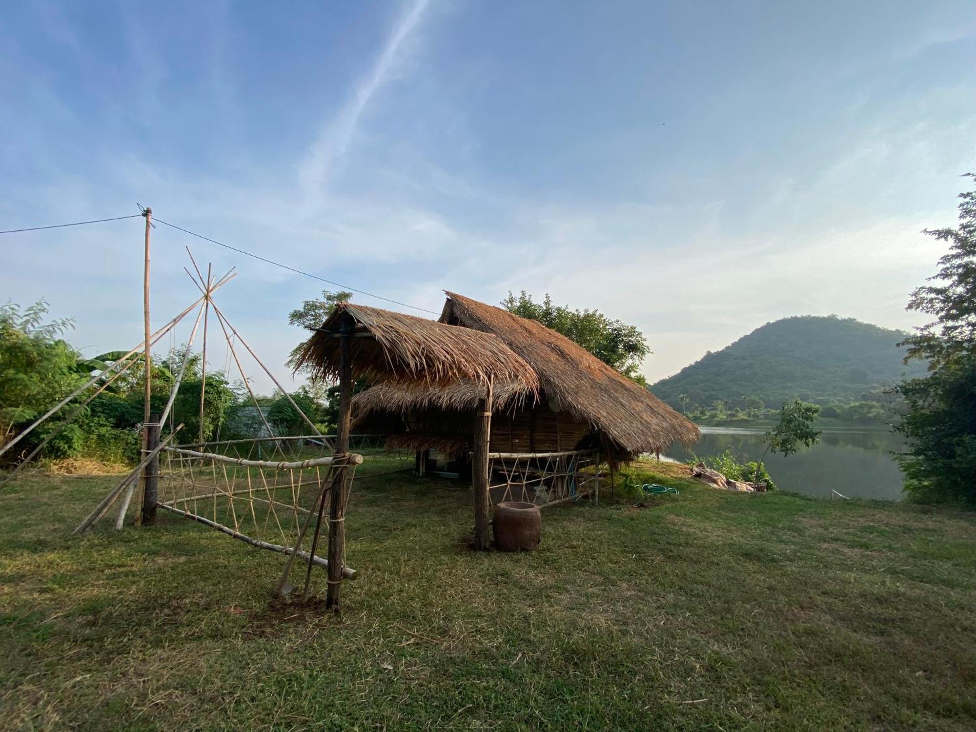 Hotel Royal Mountain Hut Ratchaburi Exterior foto