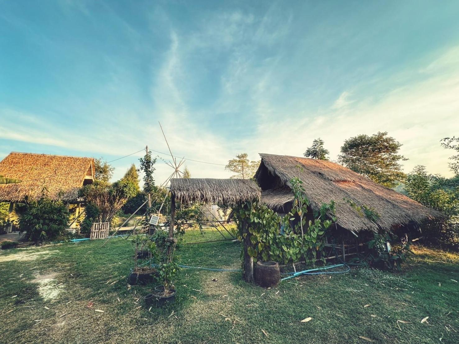 Hotel Royal Mountain Hut Ratchaburi Exterior foto