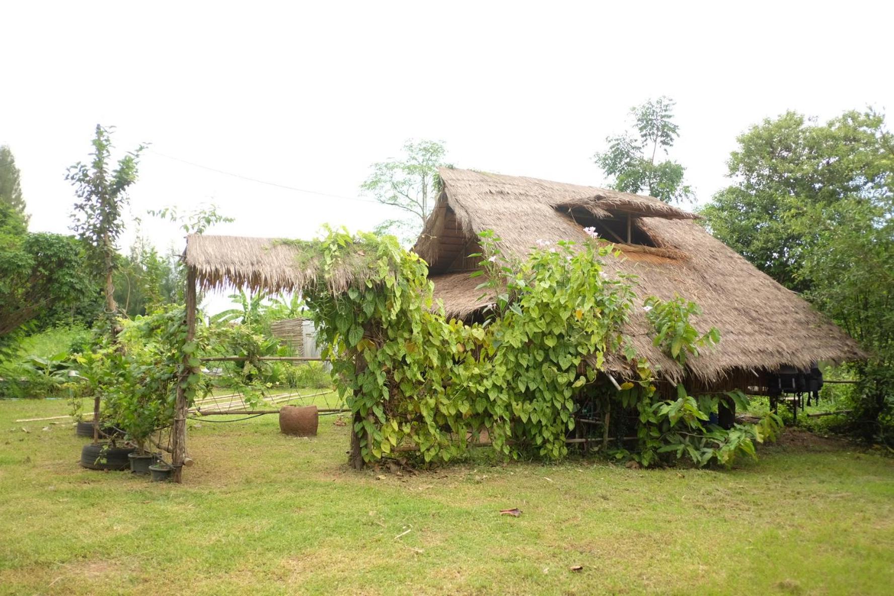 Hotel Royal Mountain Hut Ratchaburi Zimmer foto