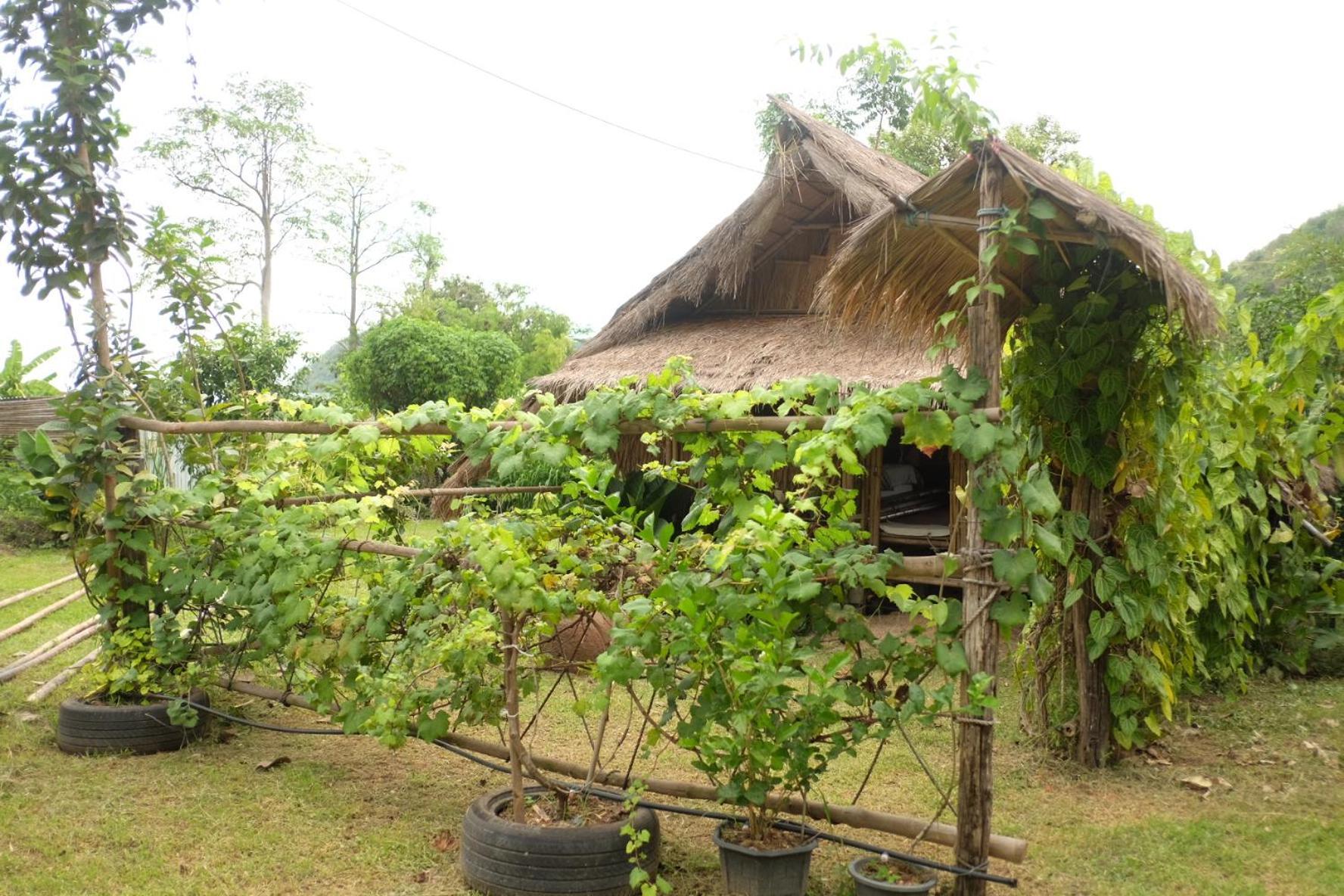 Hotel Royal Mountain Hut Ratchaburi Zimmer foto